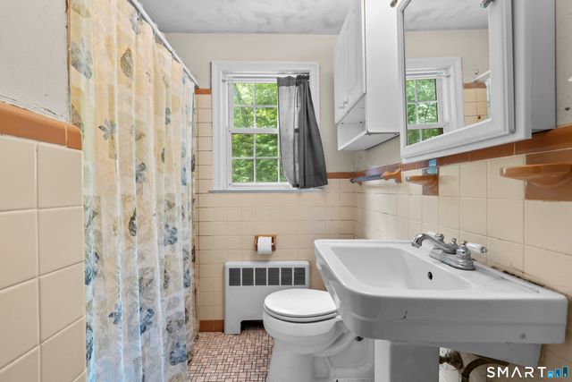 1218 Woodruff Street, Southington, CT 06489