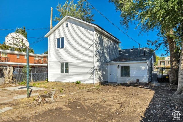 2202 S LAKE ST, South Salt Lake, UT 84106