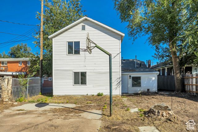 2202 S LAKE ST, South Salt Lake, UT 84106