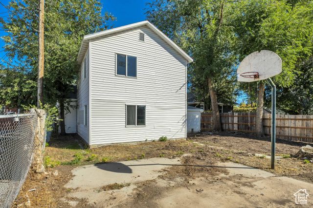 2202 S LAKE ST, South Salt Lake, UT 84106