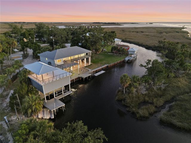 38 SE 195TH STREET, Suwannee, FL 32692