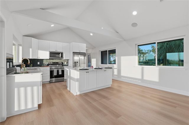 38 SE 195TH STREET, Suwannee, FL 32692
