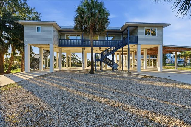 38 SE 195TH STREET, Suwannee, FL 32692