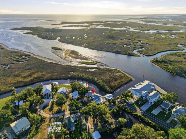 38 SE 195TH STREET, Suwannee, FL 32692