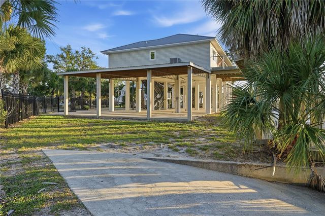 38 SE 195TH STREET, Suwannee, FL 32692