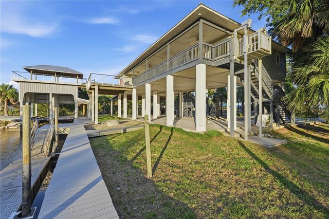 38 SE 195TH STREET, Suwannee, FL 32692