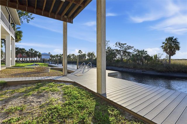 38 SE 195TH STREET, Suwannee, FL 32692