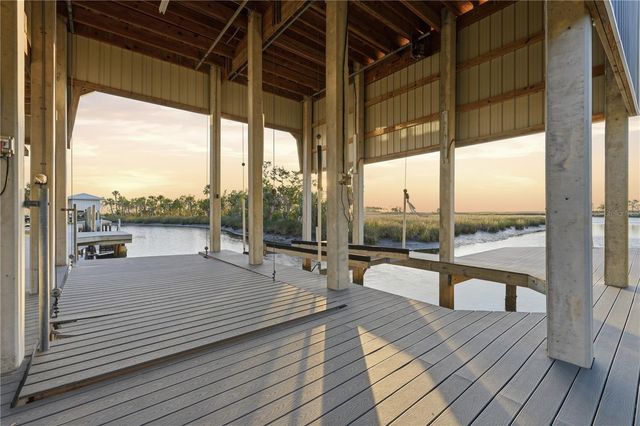 38 SE 195TH STREET, Suwannee, FL 32692