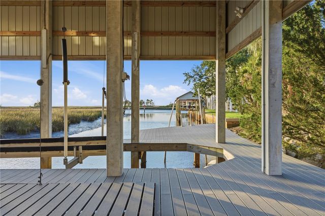 38 SE 195TH STREET, Suwannee, FL 32692