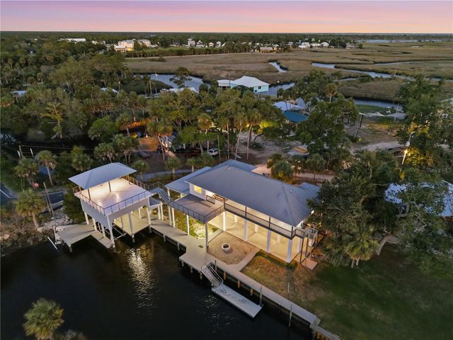 38 SE 195TH STREET, Suwannee, FL 32692