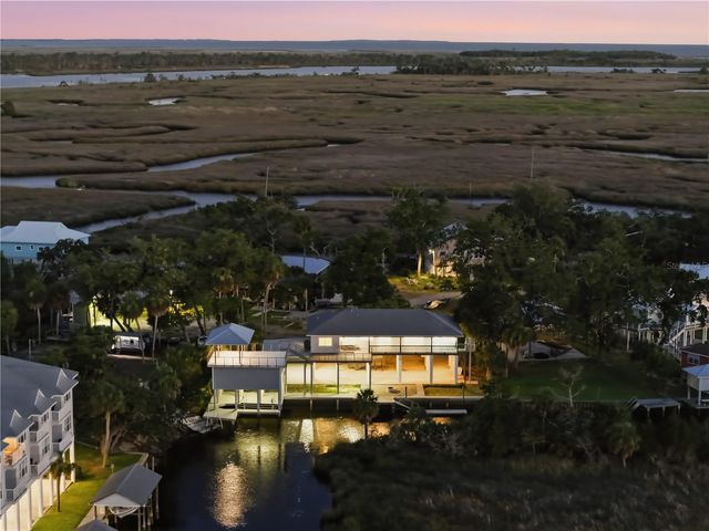 38 SE 195TH STREET, Suwannee, FL 32692