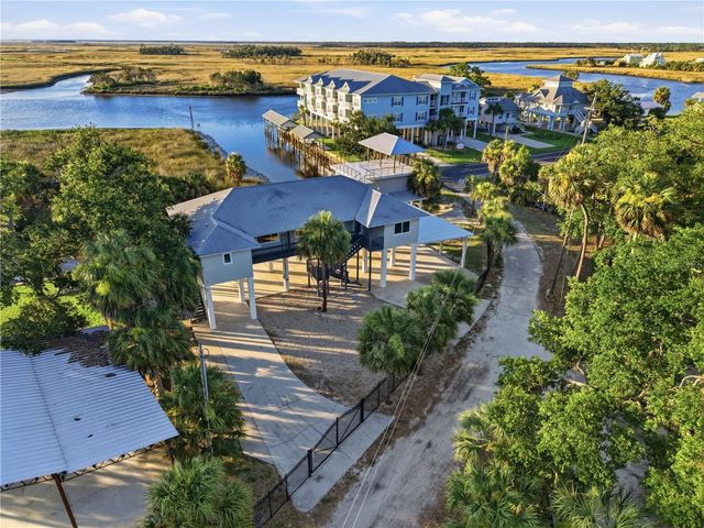 38 SE 195TH STREET, Suwannee, FL 32692
