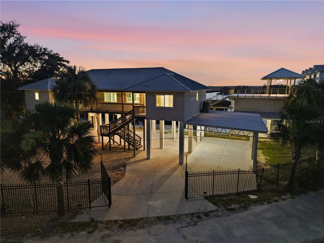 38 SE 195TH STREET, Suwannee, FL 32692