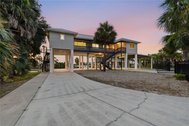 38 SE 195TH STREET, Suwannee, FL 32692