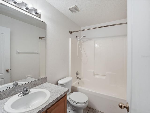 6008 KEYSTONE POINTE DRIVE, St Cloud, FL 34772