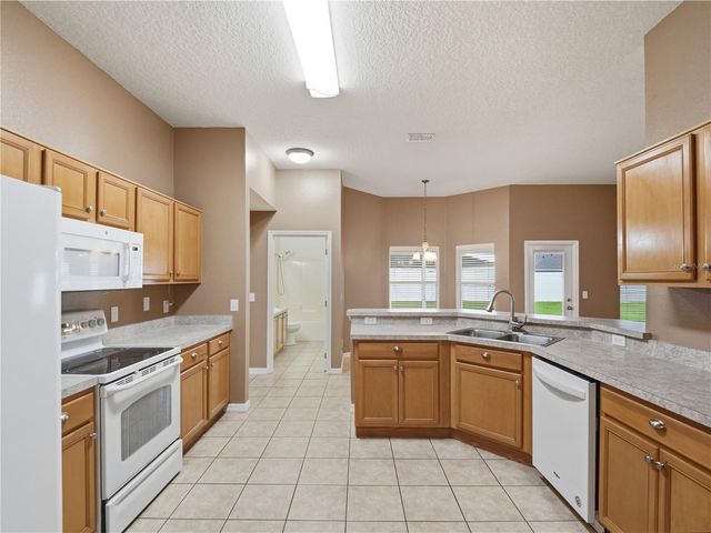 6008 KEYSTONE POINTE DRIVE, St Cloud, FL 34772