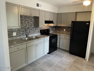 1222 E MOUNTAIN VIEW Road 208, Phoenix, AZ 85020