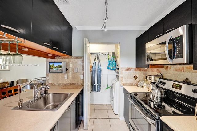 22322 Pineapple Walk Drive, Boca Raton, FL 33433