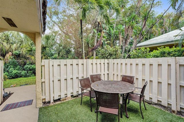 22322 Pineapple Walk Drive, Boca Raton, FL 33433