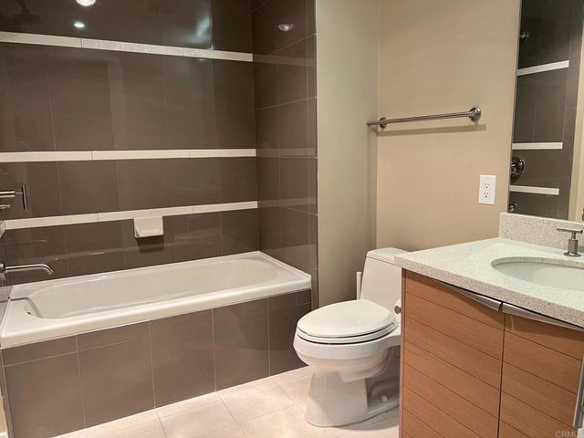 1325 Pacific Highway 1506, San Diego, CA 92101