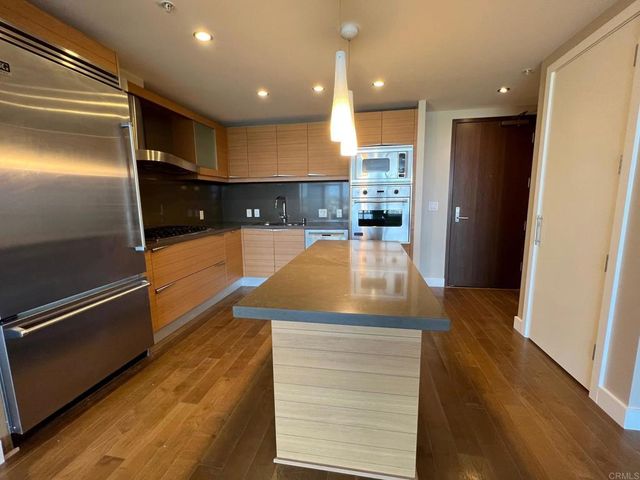 1325 Pacific Highway 1506, San Diego, CA 92101