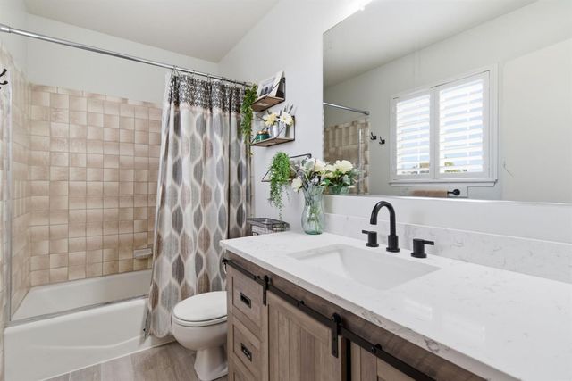 749 Nancy Dr, Ripon, CA 95366