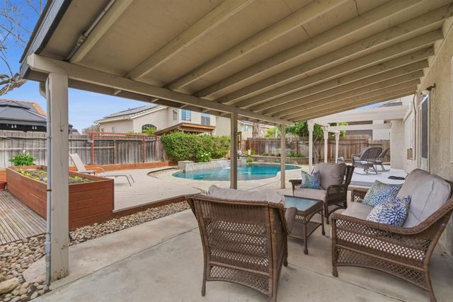 749 Nancy Dr, Ripon, CA 95366