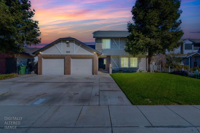 749 Nancy Dr, Ripon, CA 95366