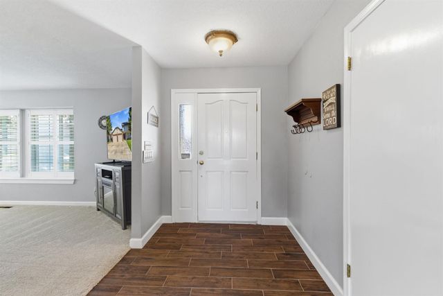 749 Nancy Dr, Ripon, CA 95366