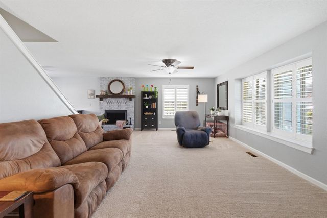 749 Nancy Dr, Ripon, CA 95366