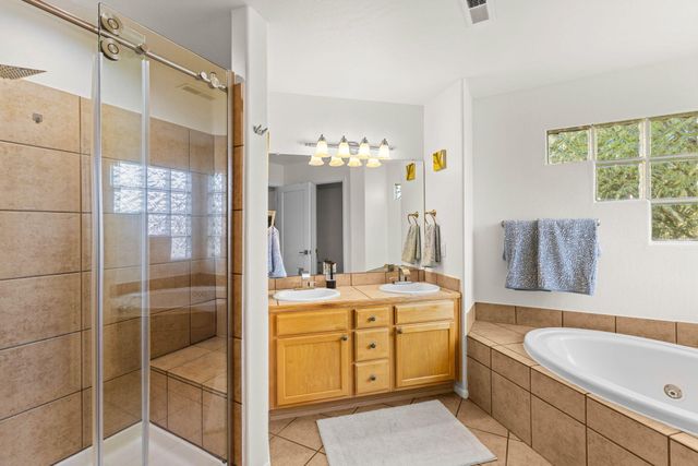 9671 Redmont Road NE, Albuquerque, NM 87109