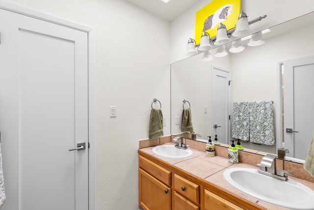 9671 Redmont Road NE, Albuquerque, NM 87109