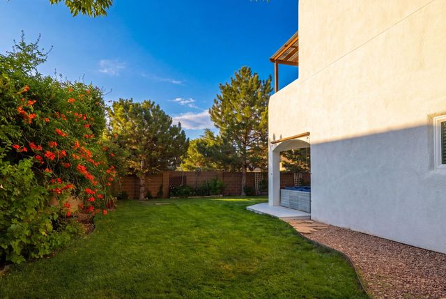 9671 Redmont Road NE, Albuquerque, NM 87109