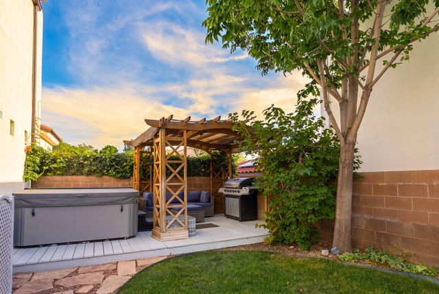 9671 Redmont Road NE, Albuquerque, NM 87109
