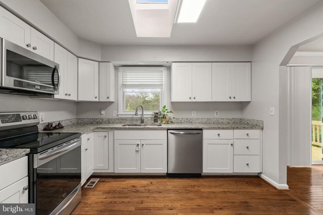 1585 MOUNTAIN VIEW RD, Stafford, VA 22554