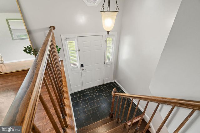 1585 MOUNTAIN VIEW RD, Stafford, VA 22554