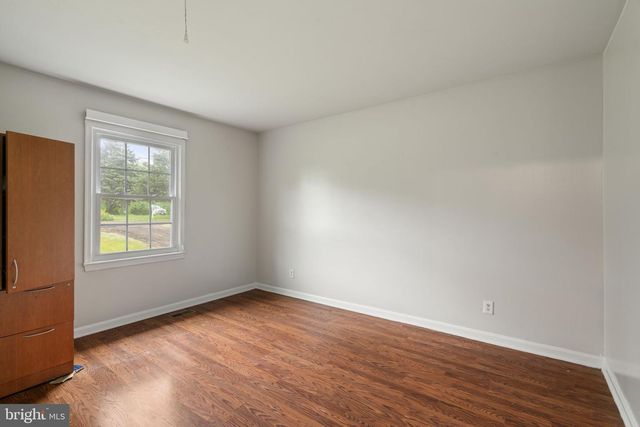 1585 MOUNTAIN VIEW RD, Stafford, VA 22554