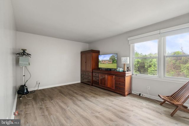 1585 MOUNTAIN VIEW RD, Stafford, VA 22554