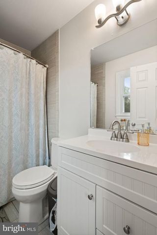 1585 MOUNTAIN VIEW RD, Stafford, VA 22554