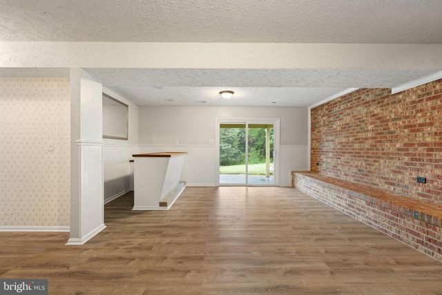 1585 MOUNTAIN VIEW RD, Stafford, VA 22554