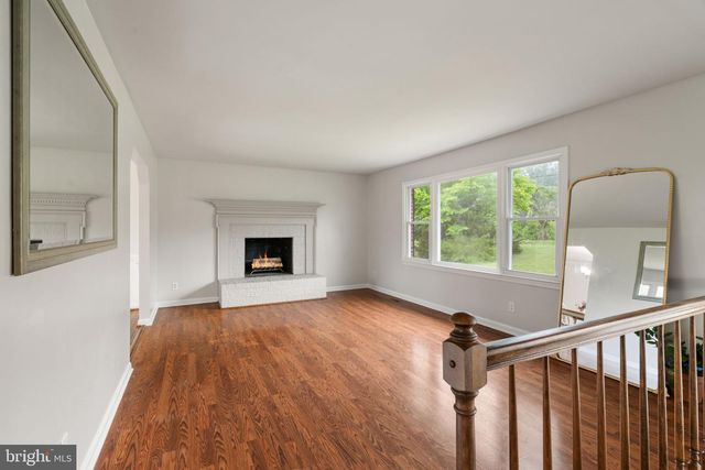 1585 MOUNTAIN VIEW RD, Stafford, VA 22554