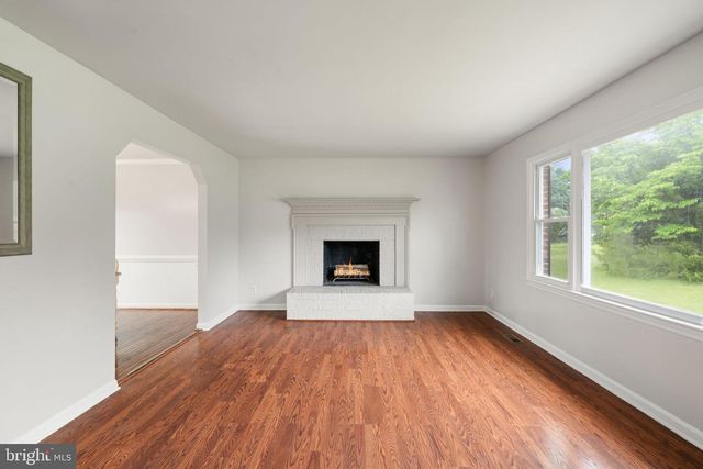 1585 MOUNTAIN VIEW RD, Stafford, VA 22554