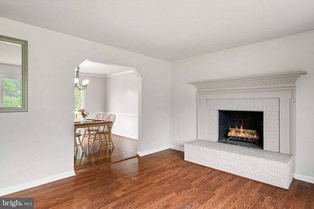 1585 MOUNTAIN VIEW RD, Stafford, VA 22554