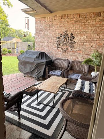 4180 Heritage Oak Drive, Benton, AR 72015