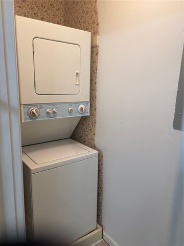 130 Thompson Drive SE 308, Cedar Rapids, IA 52403