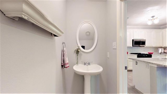 2104 Gillette Street, Houston, TX 77006