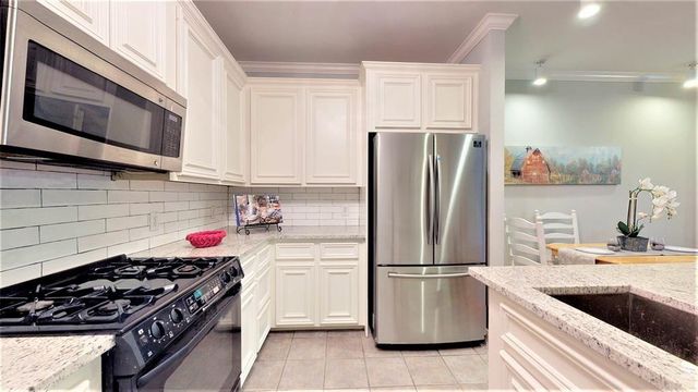 2104 Gillette Street, Houston, TX 77006