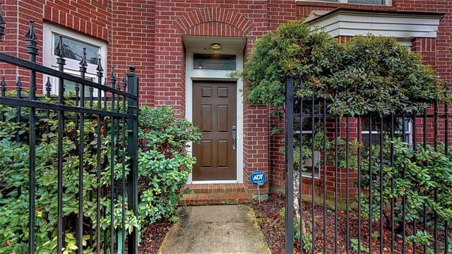 2104 Gillette Street, Houston, TX 77006