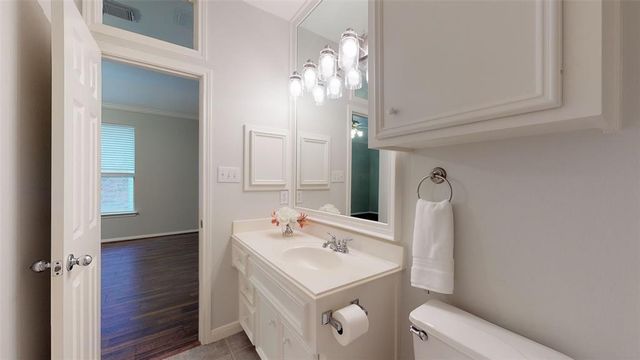 2104 Gillette Street, Houston, TX 77006