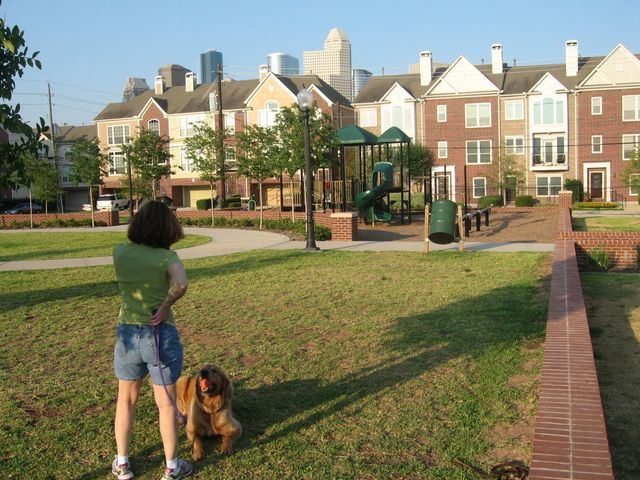 2104 Gillette Street, Houston, TX 77006